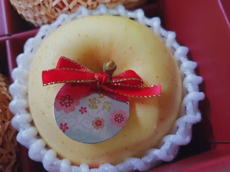 8顆牛奶蘋果(精美版) 