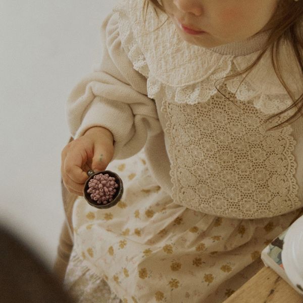 女童浪漫韓版蕾絲拼接 翻領長袖上衣