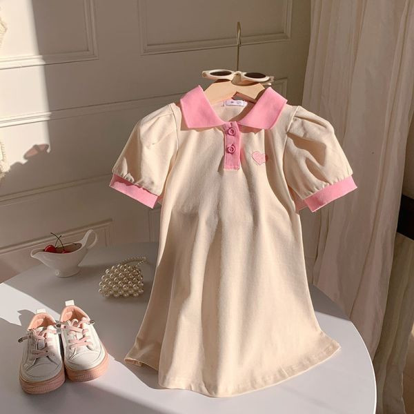 【現貨】女童翻領 短袖洋裝 愛心刺繡連身裙 