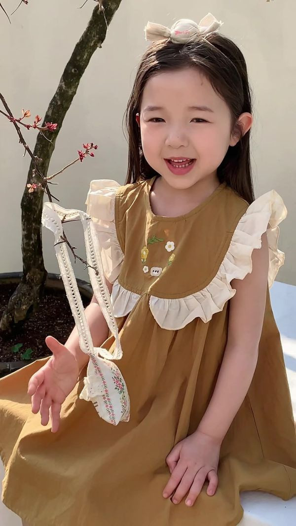 【現貨】女童蕾絲拼接 無袖洋裝 連身裙 