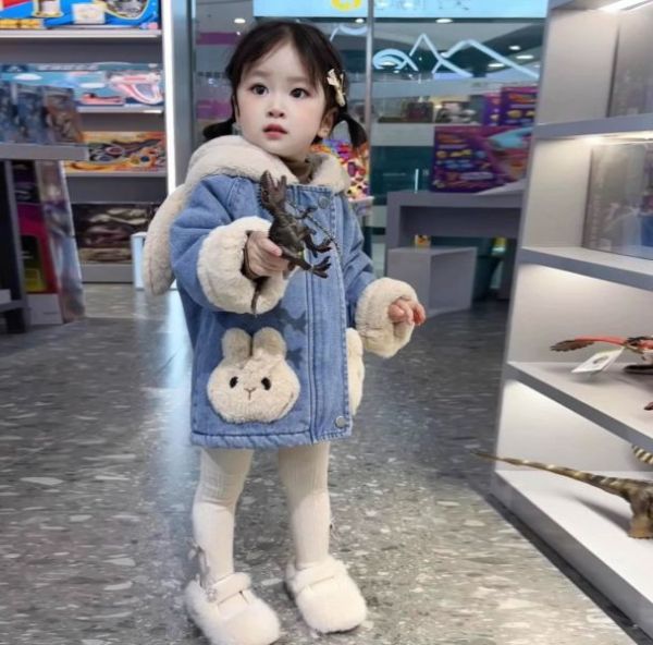 【現貨】女童卡通立體連帽 牛仔拼接 可愛兔子外套 