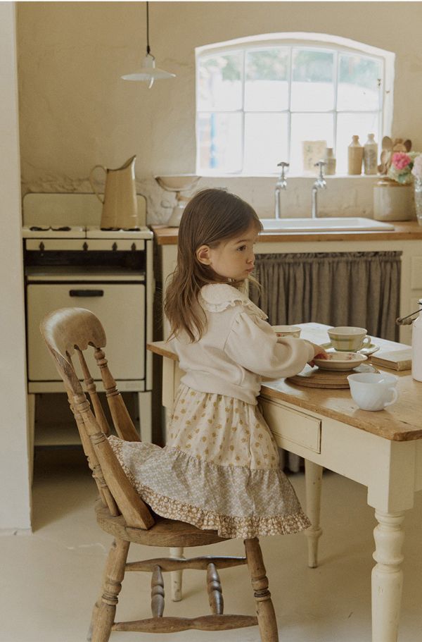 女童浪漫韓版蕾絲拼接 翻領長袖上衣