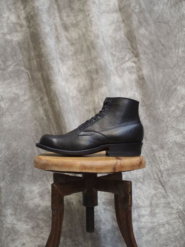 Dr.Sole x White's Pioneer Collection: Sheriff 