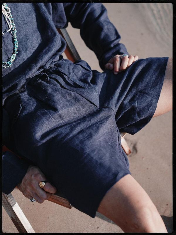 The MOBY'S Herringbone Linen Beach Shorts / Indigo 