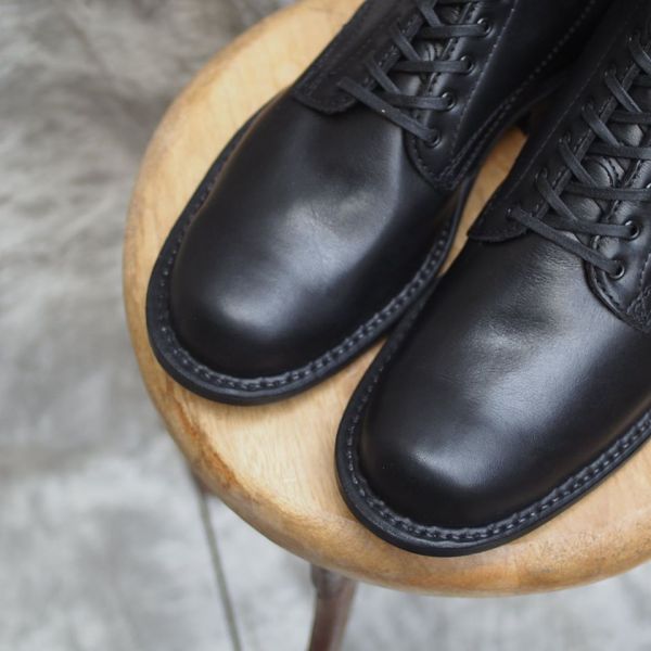 Dr.Sole x White's Pioneer Collection: Sheriff 