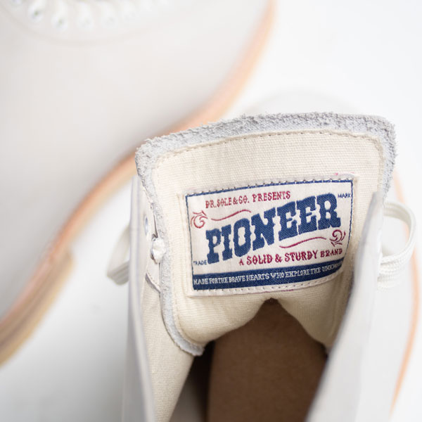 Pioneer: Game Changer/White drsole 鞋子,drsole 白色鞋子,drsole 白鞋,drsole 休閒鞋,drsole 自家品牌鞋款,復古休閒感工裝靴,復古 休閒 工裝靴,drsole game changer