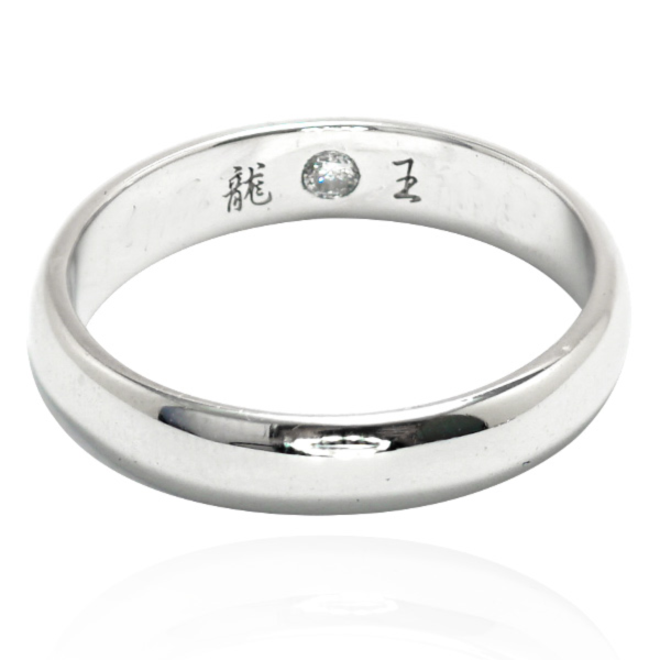 「藏鑽刻字戒指」14K／18K金培育鑽石戒指｜3mm內鑲3分鑽・客製文字婚戒（單只／依金價詢價） 藏鑽刻字戒指,內鑲鑽石戒指,客製化K金戒指,14K金刻字戒指,18K金刻字戒指,3分培育鑽石,結婚對戒,紀念日刻字戒指,手寫字戒指,Argent安爵