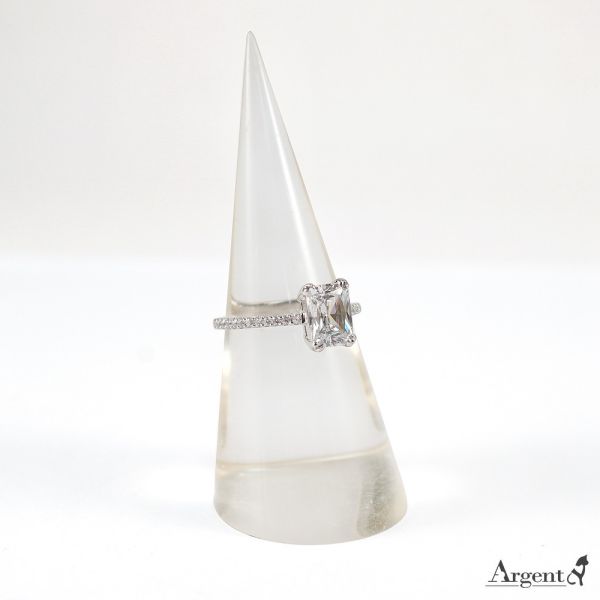 「一生摯愛(方鑽款)」左右排鑽造型鑲嵌鑽純銀戒指|戒指推薦 求婚戒指