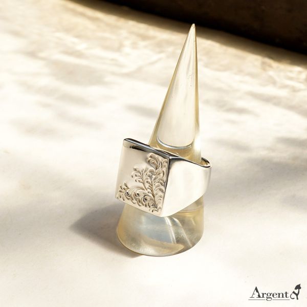 「唐草印章戒(方形.寬版)」純銀戒指｜925銀飾戒指推薦(可加購刻字)  手工雕刻唐草紋路，每個不同 企業競賽獎戒,紀念銀戒,榮耀紀念禮物