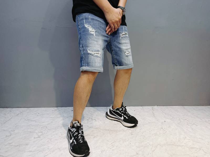 深藍 刀割 破壞補丁 水洗刷色 牛仔短破褲 深藍 刀割 破壞補丁 水洗刷色 牛仔短破褲