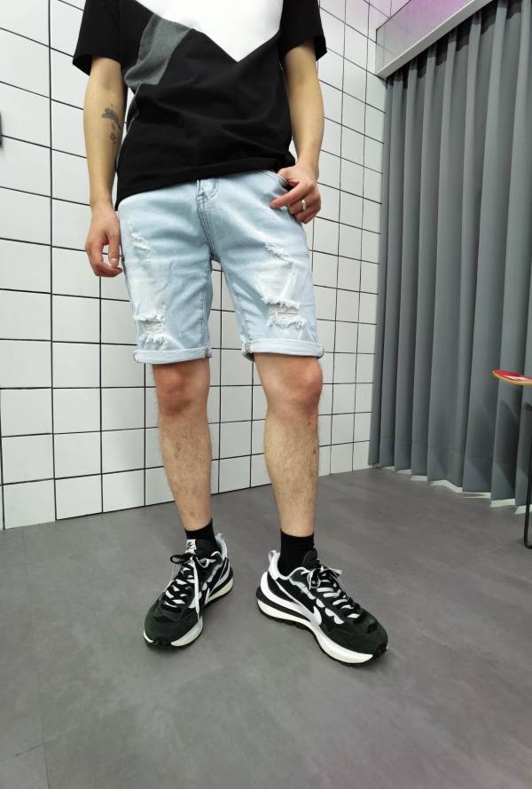 淺藍 水洗刷色 經典破壞 彈力 牛仔短褲 