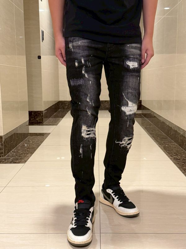 黑灰 黑武士 抓鬚 潑漆 窄管牛仔破褲 修身破褲 黑灰 黑武士 抓鬚 潑漆 窄管牛仔破褲 修身破褲