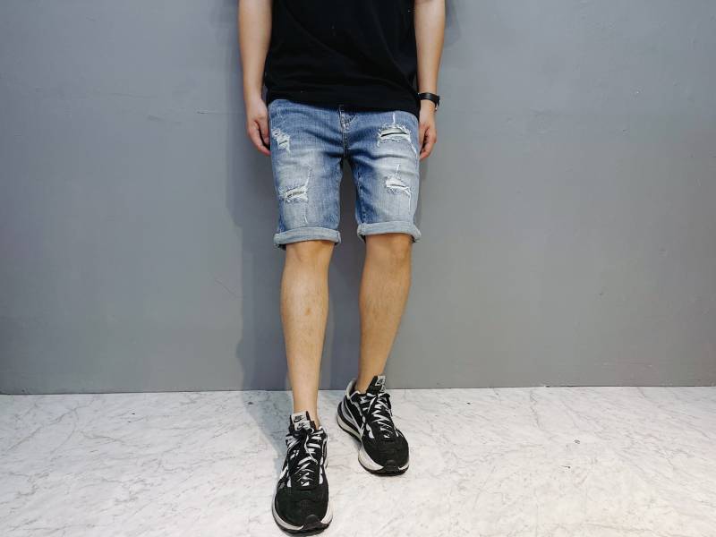 深藍 刀割 破壞補丁 水洗刷色 牛仔短破褲 深藍 刀割 破壞補丁 水洗刷色 牛仔短破褲