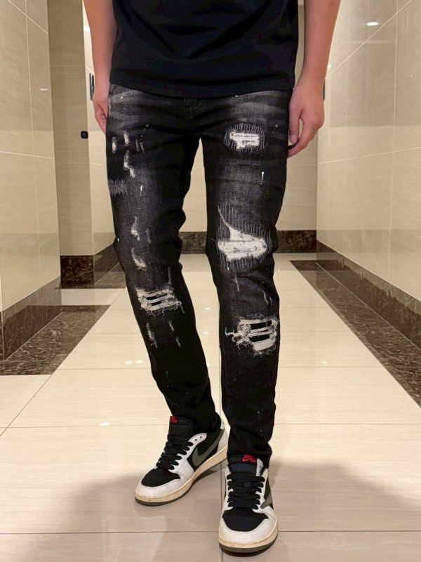 黑灰 黑武士 抓鬚 潑漆 窄管牛仔破褲 修身破褲 黑灰 黑武士 抓鬚 潑漆 窄管牛仔破褲 修身破褲