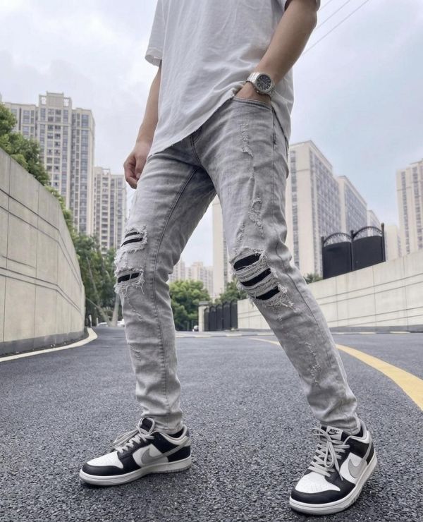 水泥灰 破壞黑補丁 抽鬚 多層次 彈力牛仔破褲 水泥灰 破壞黑補丁 抽鬚 多層次 彈力牛仔破褲
