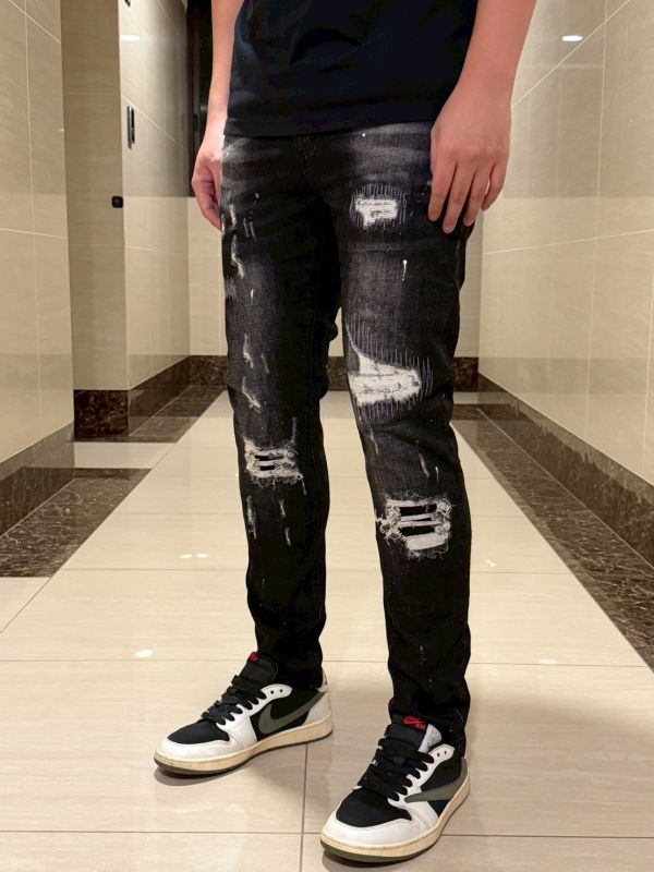 黑灰 黑武士 抓鬚 潑漆 窄管牛仔破褲 修身破褲 黑灰 黑武士 抓鬚 潑漆 窄管牛仔破褲 修身破褲