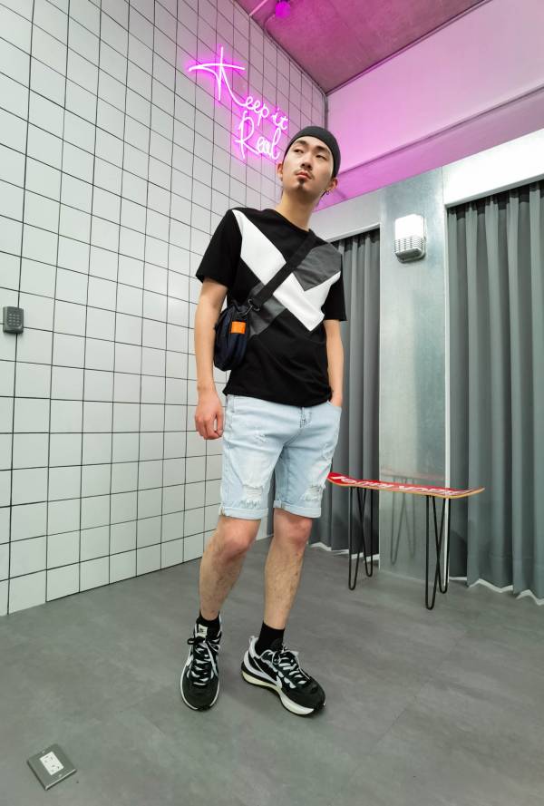 淺藍 水洗刷色 經典破壞 彈力 牛仔短褲 