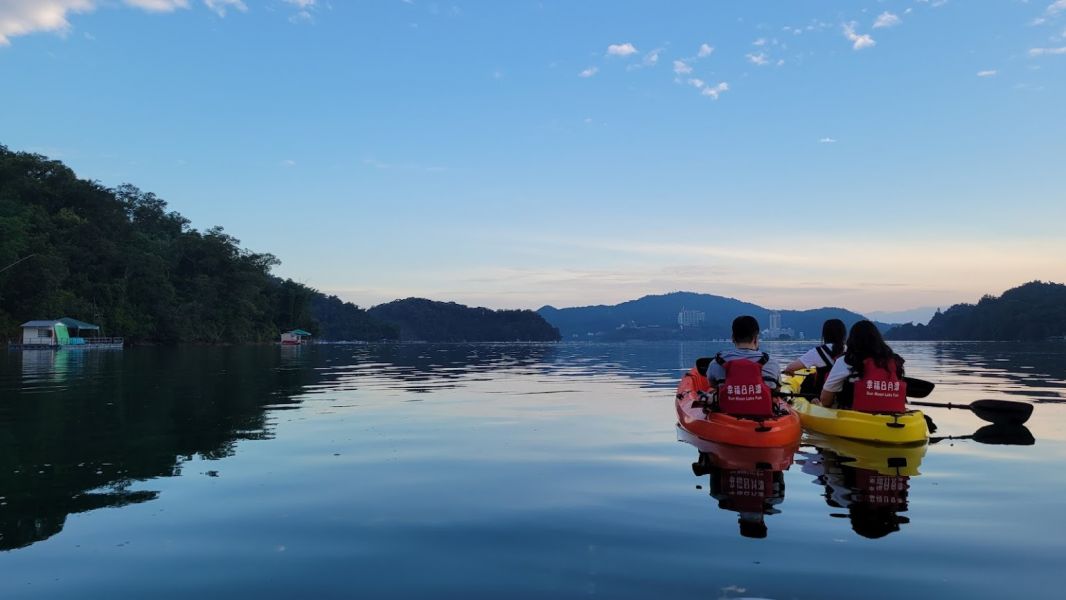 Kayak - Sunrise Sun Moon Lake Sunrise, Sun Moon Lake Kayak, SML Kayak, Sunrise kayak