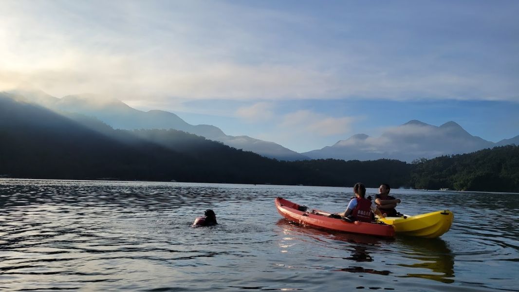 Kayak - Sunrise Sun Moon Lake Sunrise, Sun Moon Lake Kayak, SML Kayak, Sunrise kayak