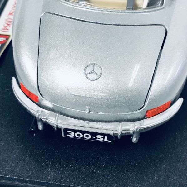  Burago 1/24 MERSEDES -BENZ 300 SL  