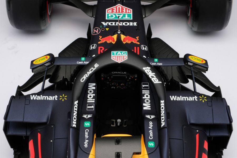 Amalgam Collection 紅牛車隊本田RB16B賽車 - 2021年阿布達比大獎賽 | 馬克斯·維斯塔潘 1:8 比例 