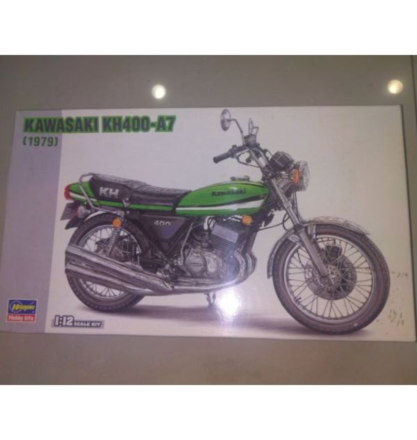 Kawasaki kh400-a7 1979 組裝模型 