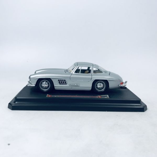  Burago 1/24 MERSEDES -BENZ 300 SL  