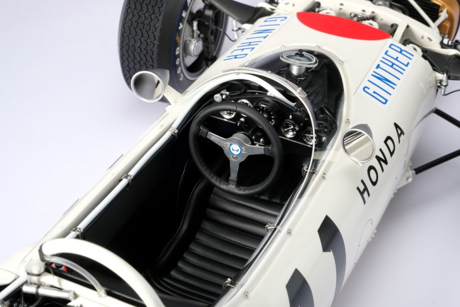 Amalgam Collection 本田 RA272 - 墨西哥大獎賽 (1965) 1:8 比例 