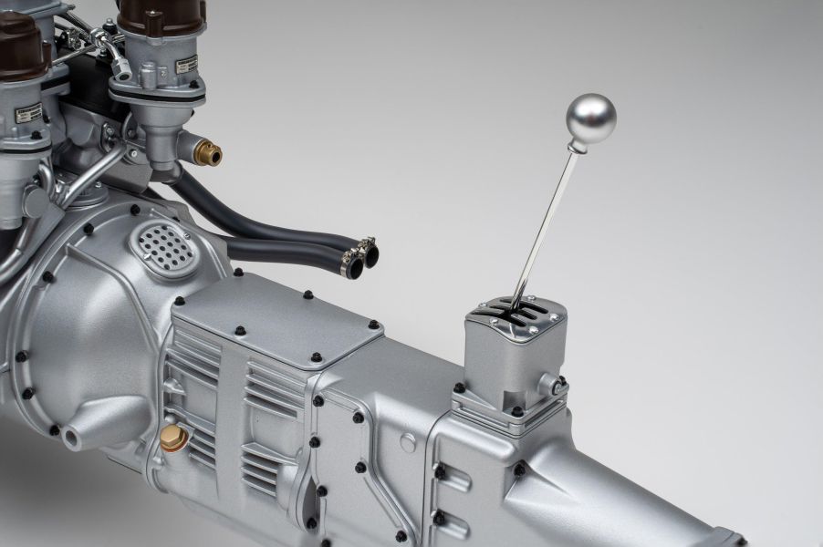 Amalgam Collection 法拉利 250 GTO V12 引擎與變速箱 1:4 比例 