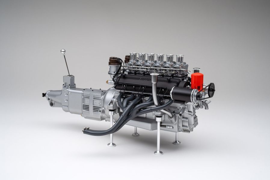 Amalgam Collection 法拉利 250 GTO V12 引擎與變速箱 1:4 比例 