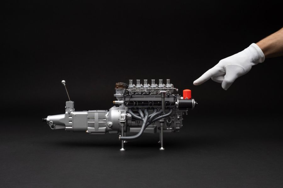 Amalgam Collection 法拉利 250 GTO V12 引擎與變速箱 1:4 比例 