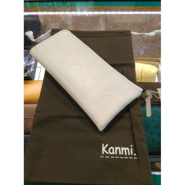 日本製 kanmi 女士 牛皮 皮夾  日本製 kanmi 女士 牛皮 皮夾 現貨