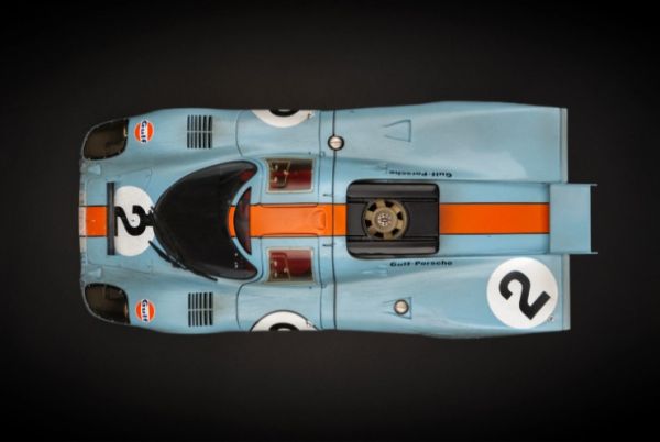 Amalgam Collection 保時捷 917K - 1971 年戴通納冠軍 - 海灣石油塗裝 - 賽車風化效果 1:8 比例 