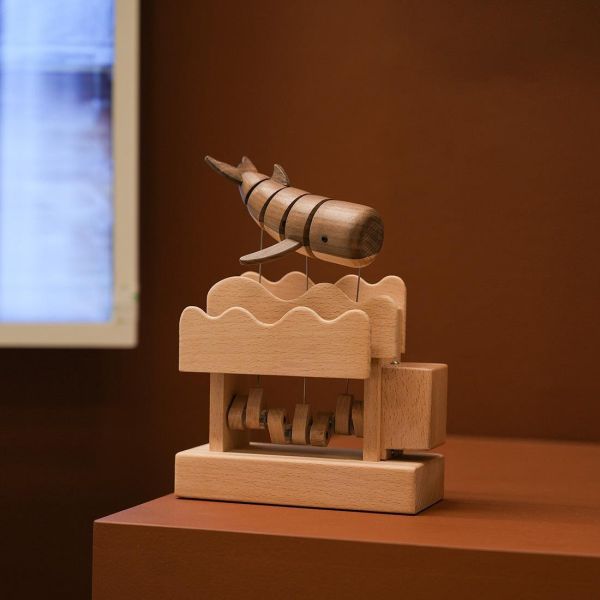 木製鯨魚動態模型 - 桌面減壓展示品（非音樂盒） 
