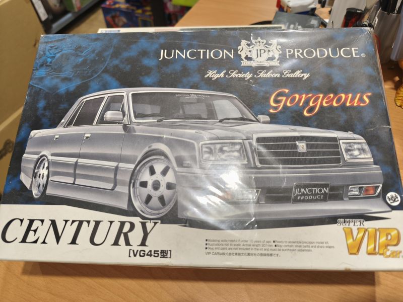 青島Aoshima 1/24 Junction Produce Toyota Century 