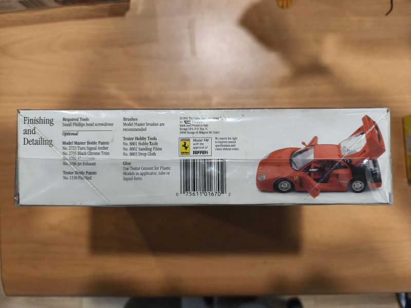 TESTORS 1:24 FERRARI F40 (金屬車身模型) 