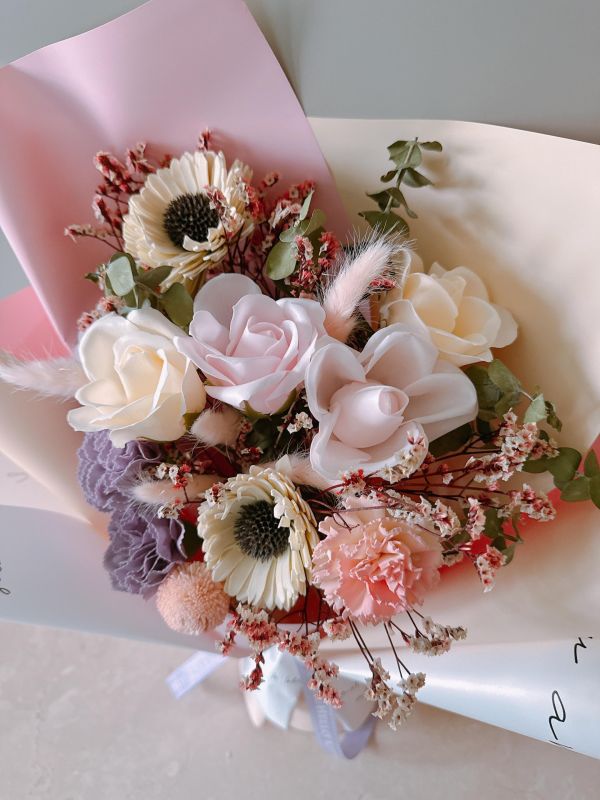 馥郁純粹 ⁠#永恆花束⁠ ⁠#不凋花禮⁠ ⁠#香氛花束⁠ ⁠#質感花禮⁠ ⁠#粉色系花束⁠ ⁠#情人節禮物⁠ ⁠#紀念日花禮⁠ ⁠#少女心花束⁠ ⁠#preservedflowers⁠