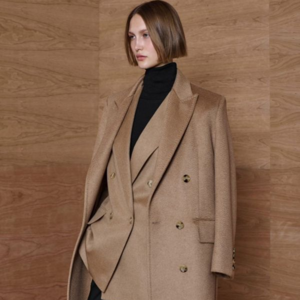 溫潤木質中的時尚氣場｜國外木質參考應用｜德屋天然建材｜100%天然木皮 木皮板,健康綠建材,天然建材,綠建材,無毒建材,健康建材,木質空間,專櫃設計,MaxMara