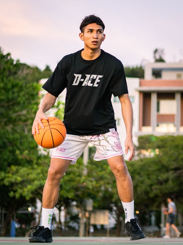 D-ACE涼感高磅數微落肩TEE (黑) 踢恤、落肩踢恤、T-SHIRT、OVERSIZE、TEE、衣服、高磅數、重磅數、穿搭、迪艾斯、DS、DACE、服飾、穿搭、潮流