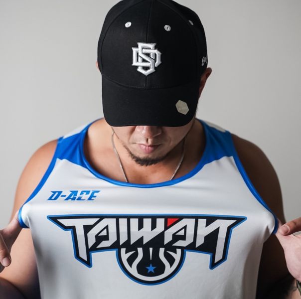 台灣隊長你好帥雙面球衣(藍白) Jersey、衣服、球衣、籃球衣、雙面穿球衣、服飾、穿搭、潮流、籃球、迪艾斯、設計、台灣