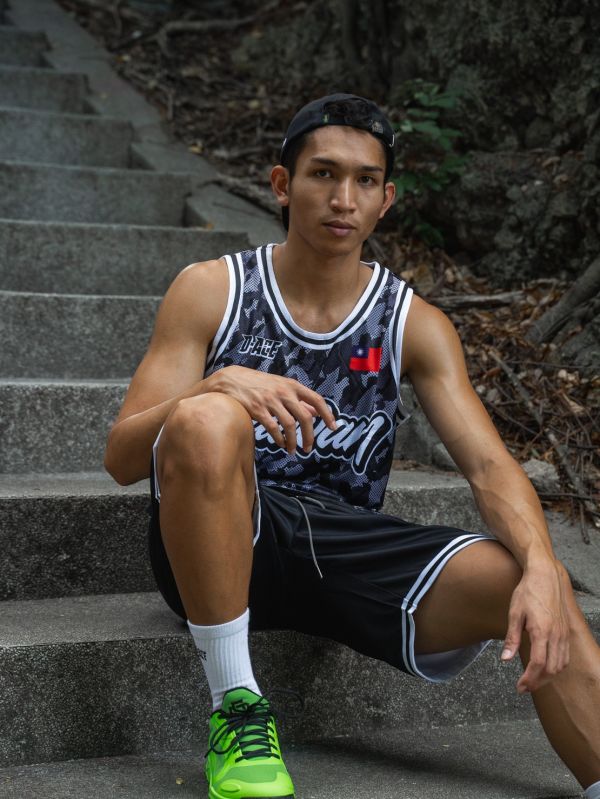 D-ACE城市迷彩CAMO你好帥雙面球衣 Jersey、衣服、球衣、籃球衣、雙面穿球衣、服飾、穿搭、潮流、籃球、迪艾斯、設計、台灣