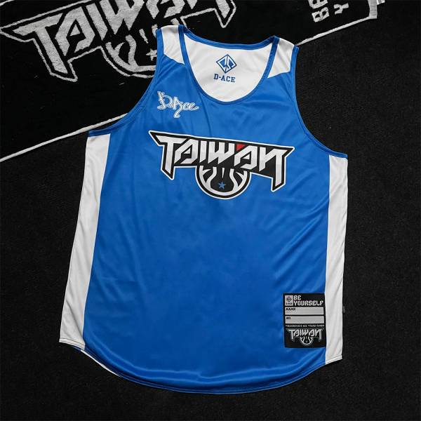 台灣隊長你好帥雙面球衣(藍白) Jersey、衣服、球衣、籃球衣、雙面穿球衣、服飾、穿搭、潮流、籃球、迪艾斯、設計、台灣