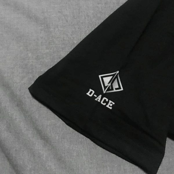 U型下擺素踢(黑) T-shirt、衣服、素踢、服飾、穿搭、潮流、衣服