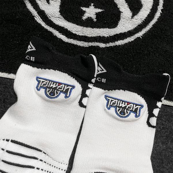 台灣隊長黑白襪Socks 襪子、運動襪、台灣隊長、socks、dace、ds