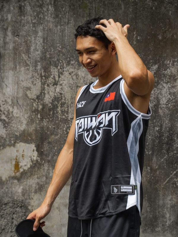 D-ACE城市迷彩CAMO你好帥雙面球衣 Jersey、衣服、球衣、籃球衣、雙面穿球衣、服飾、穿搭、潮流、籃球、迪艾斯、設計、台灣