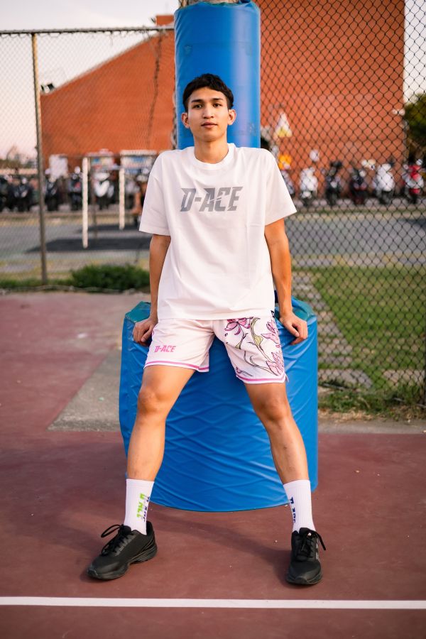 D-ACE涼感高磅數微落肩TEE (白) 踢恤、落肩踢恤、T-SHIRT、OVERSIZE、TEE、衣服、高磅數、重磅數、穿搭、迪艾斯、DS、DACE、服飾、穿搭、潮流