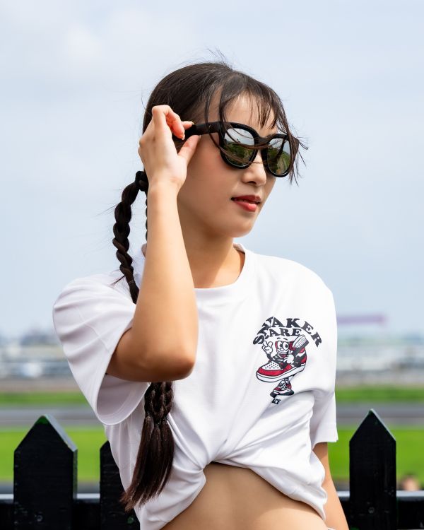 D-ACE SNEAKER你好帥熱昇華TEE(白) 踢恤、落肩踢恤、T-SHIRT、OVERSIZE、TEE、衣服、高磅數、重磅數、穿搭、迪艾斯、DS、DACE、服飾、穿搭、潮流