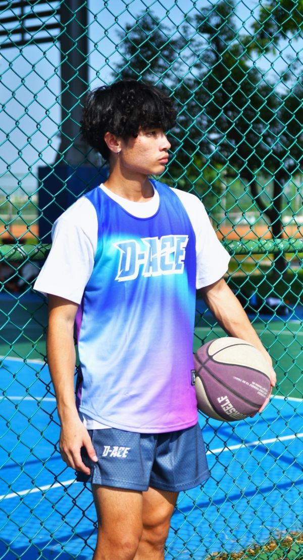 D-ACE GALAXY你好帥單面球衣(銀河紫) Jersey、衣服、球衣、籃球衣、雙面穿球衣、服飾、穿搭、潮流、籃球、迪艾斯、設計、台灣