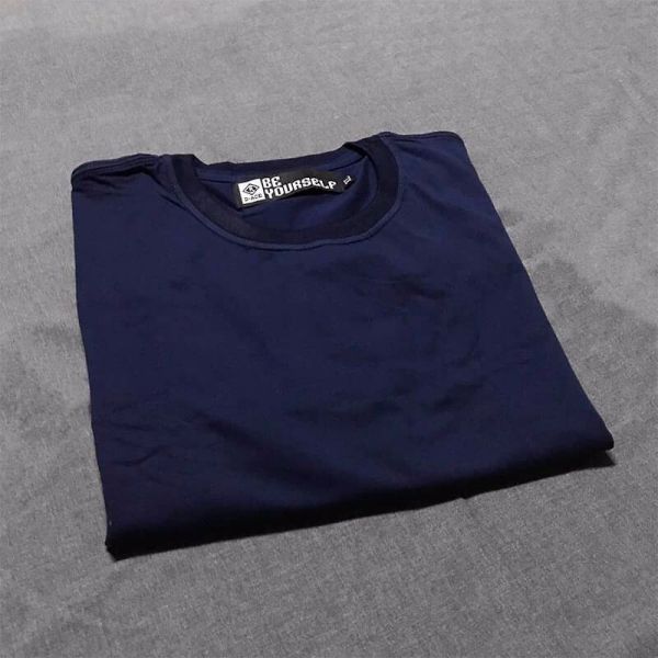 一般素踢(深藍) T-shirt、衣服、素踢、服飾、穿搭、潮流、衣服