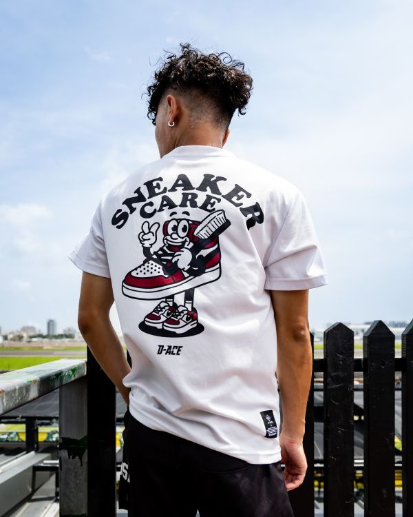 D-ACE SNEAKER你好帥熱昇華TEE(白) 踢恤、落肩踢恤、T-SHIRT、OVERSIZE、TEE、衣服、高磅數、重磅數、穿搭、迪艾斯、DS、DACE、服飾、穿搭、潮流